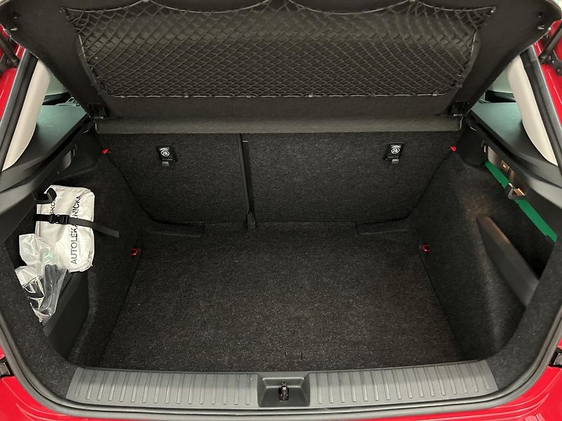 Škoda Kamiq 1.5 TSI Top selection - fotka 26 z 27