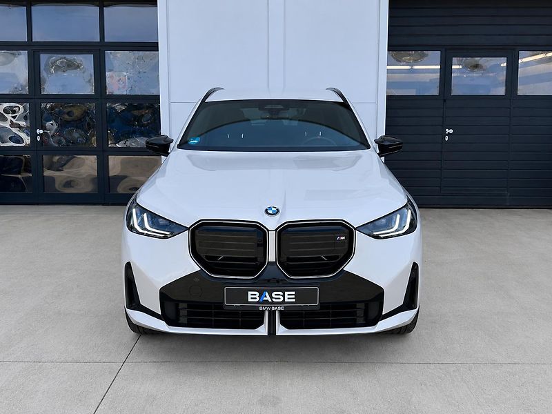 BMW X3 M50 xDrive - fotka 2 z 31