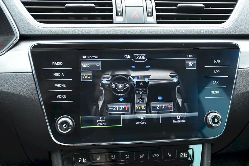 Škoda Superb (2024) Style plus 2.0 TDI 110kW DSG - fotka 18 z 34