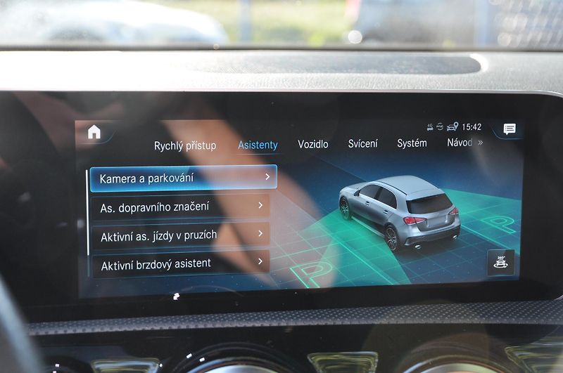 Mercedes-Benz Třídy A A35 AMG 225kW 4MATIC  - fotka 16 z 25