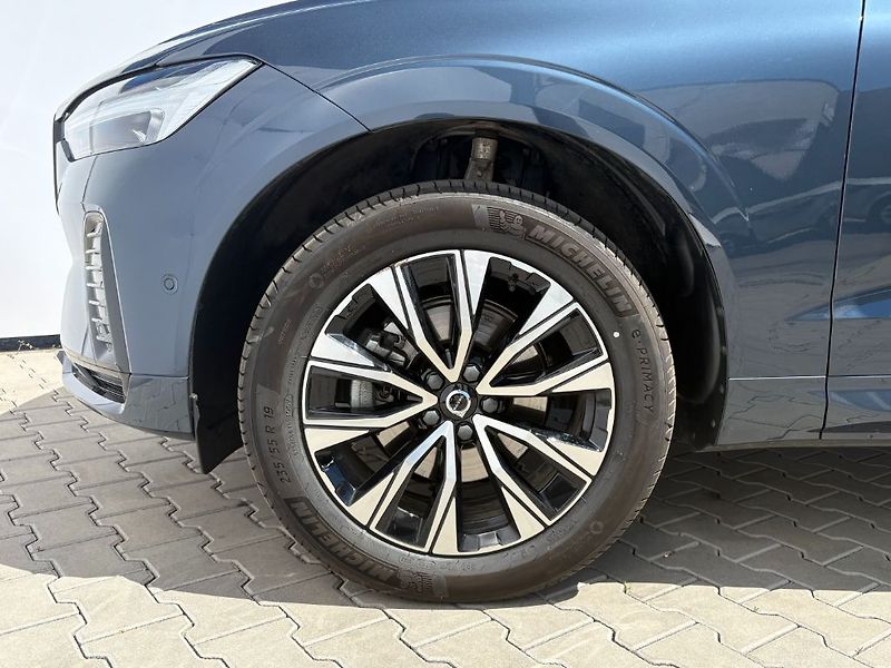 Volvo XC60 Plus Dark B5 AWD 184kW - fotka 26 z 26