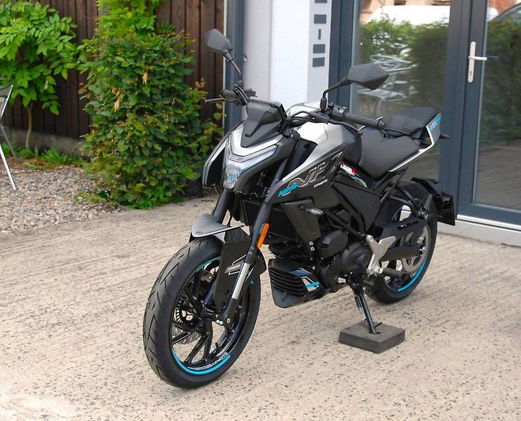 CFMOTO (2026) 125NK - fotka 10 z 25