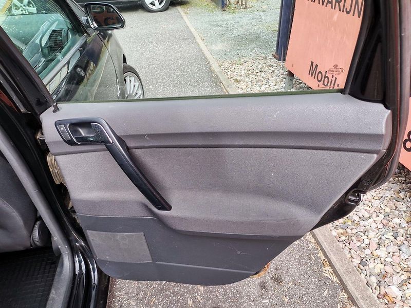 Volkswagen Polo (2005) 1.9TDi 96kw BLT 9N GTD 5dv. - fotka 16 z 28