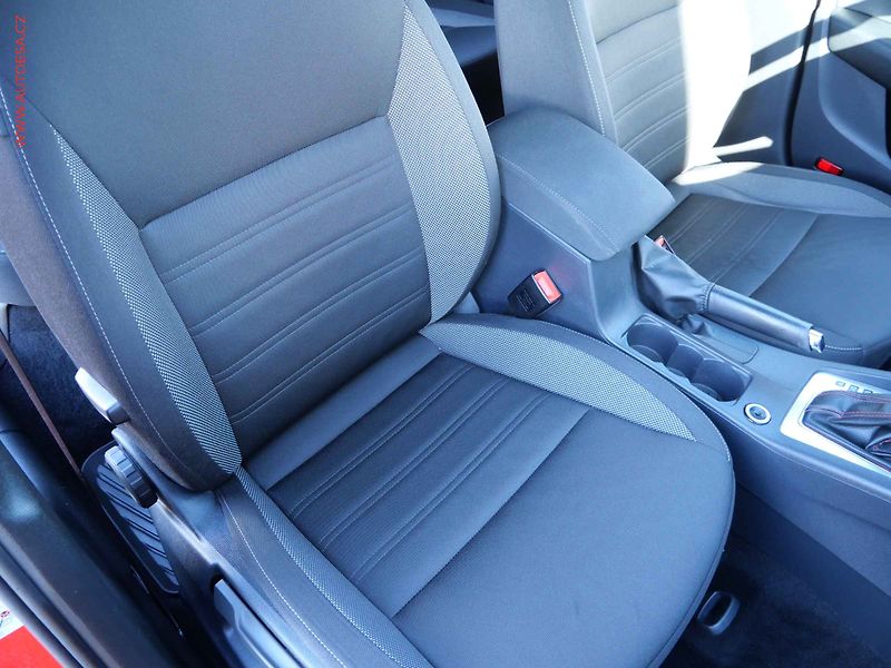 Škoda Octavia (2019) 1.6TDi, ČR, Ambition, DSG - fotka 11 z 20