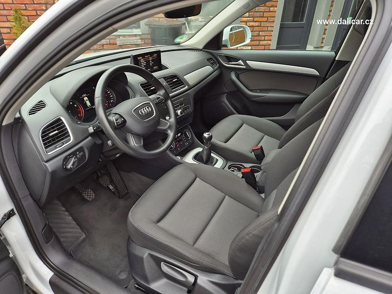 Audi Q3 (2018) 1.4 TFSi 92KW SPORT - fotka 33 z 53