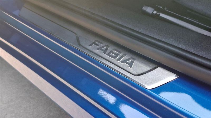 Škoda Fabia 1,0 TSi 85 Kw Top SEL ČR DPH - fotka 18 z 22