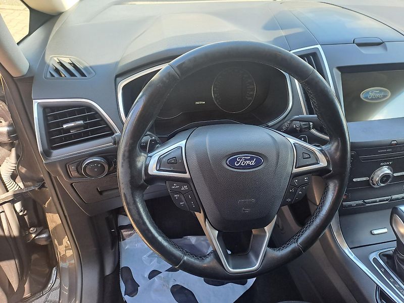 Ford S-MAX (2017) 2,0 TDCi 132 kW 4X4 AUTOMAT  - fotka 12 z 35