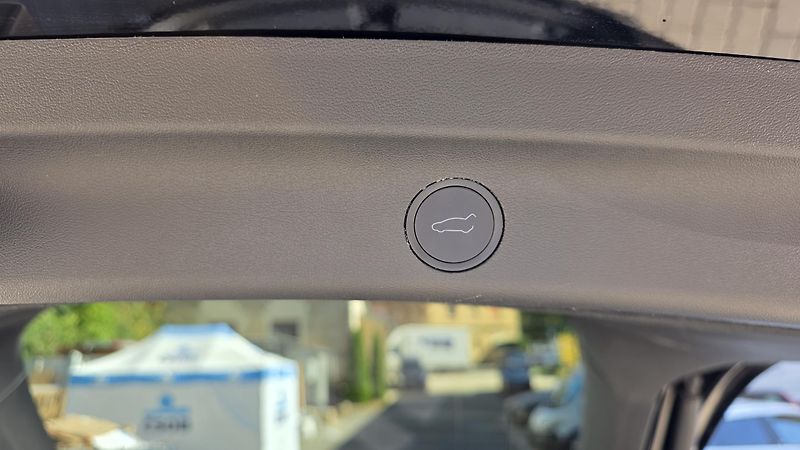 Tesla Model Y (2023) LR AWD DE Záruka SoH 93% - fotka 10 z 38