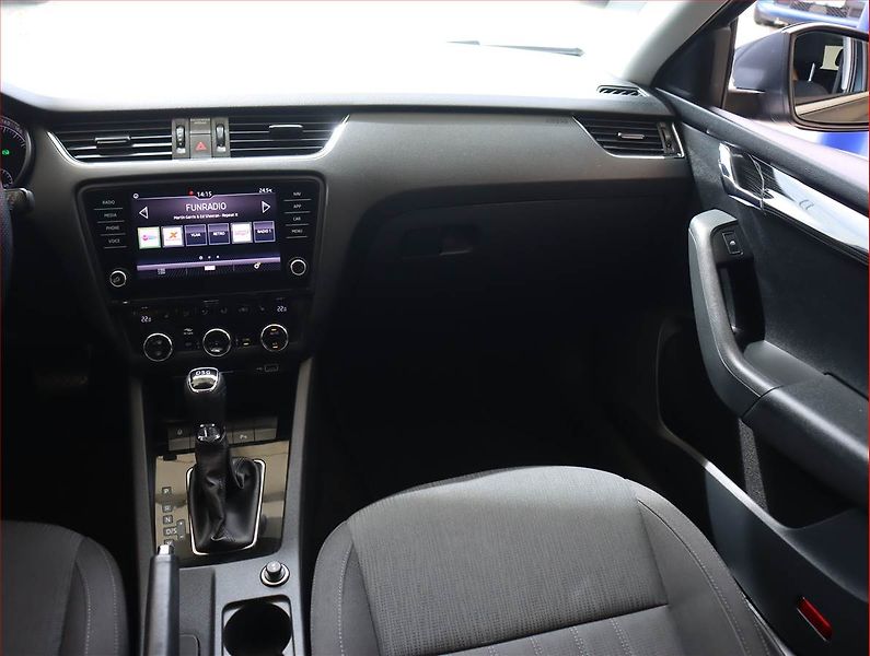 Škoda Octavia (2019) Ambition Plus 1.6 TDI, Automat - fotka 8 z 20