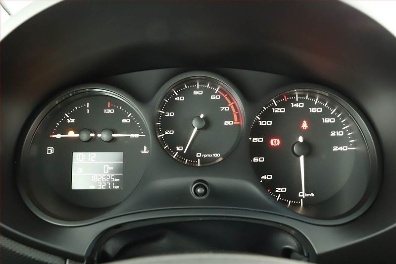Seat Leon (2010) 1.4 TSI, ČR,1.maj, po STK - fotka 9 z 13