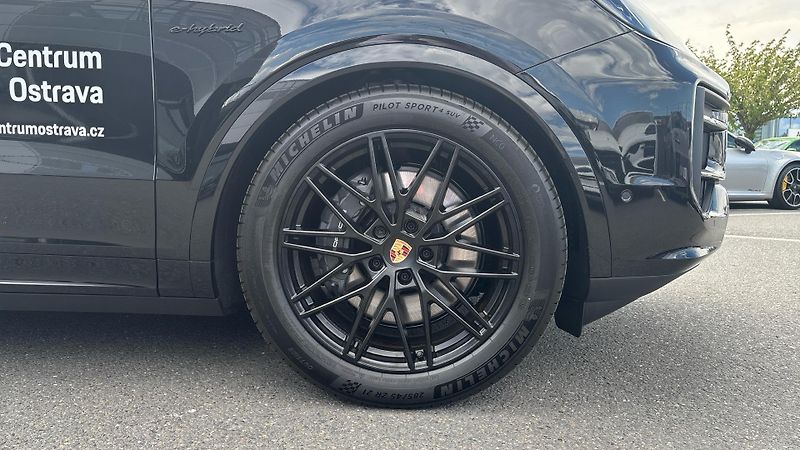 Porsche Cayenne E-Hybrid Black Edition - fotka 10 z 25