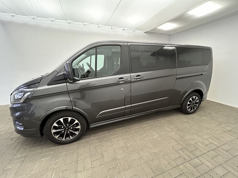 Ford Tourneo Custom 2.0 TDCI - fotka 3 z 27