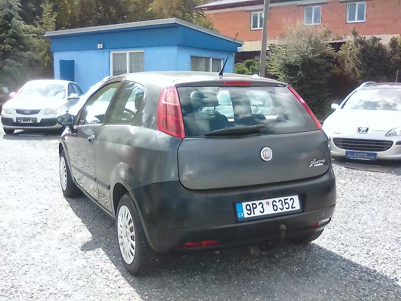 Fiat Punto (2010) 1.2i , 2.majitel - fotka 5 z 32