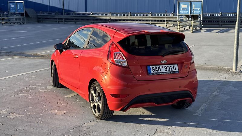 Ford Fiesta (2016) ST - fotka 3 z 14