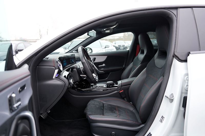 Mercedes-Benz CLA 45s AMG/4Matic+/Aero - fotka 22 z 50