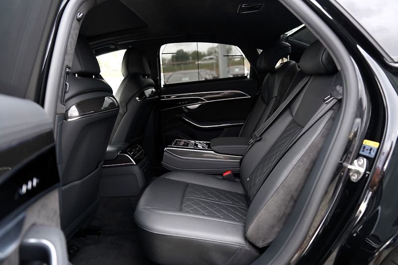 Audi S8 4.0 TFSI Quattro/B&O/Matrix/57 - fotka 34 z 48