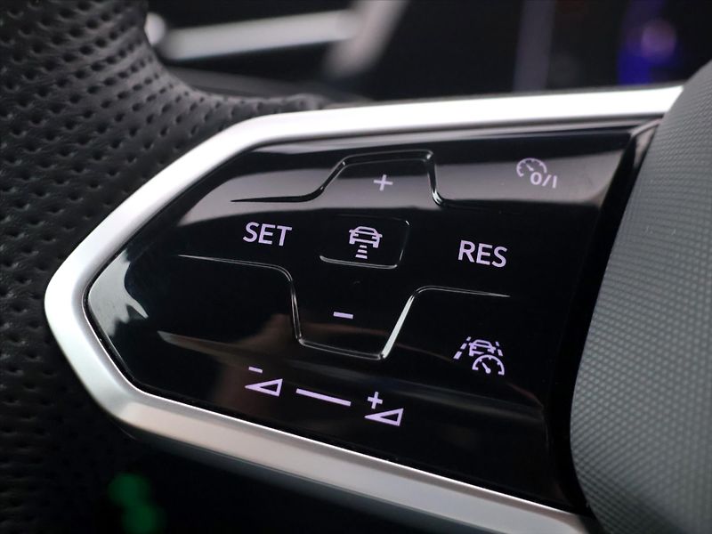 Volkswagen Arteon 2.0 TDI 147kW 4M DSG R-line DP - fotka 25 z 41