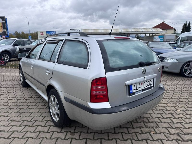 Škoda Octavia (2003) 1,6 MPI 75 KW KOLA 2. MAJ - fotka 3 z 44