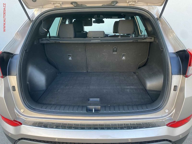 Hyundai Tucson (2018) 1.6T-GDi 4x4, ČR, Navi - fotka 7 z 19