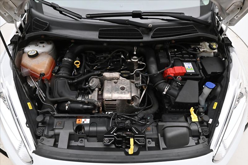 Ford Fiesta 1,0 EcoBoost 74kW Titanium Ser - fotka 9 z 28