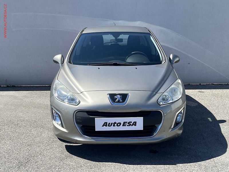 Peugeot 308 (2011) 1.4 i, ČR, Klima - fotka 2 z 13
