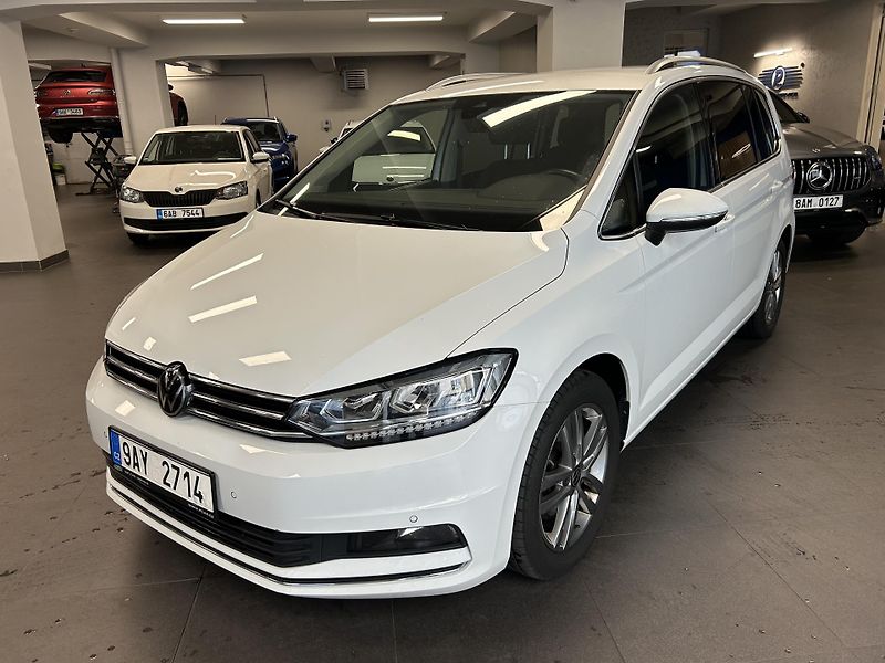 Volkswagen Touran (2023) 2.0TDi Highline LED Kamera TZ - fotka 2 z 35