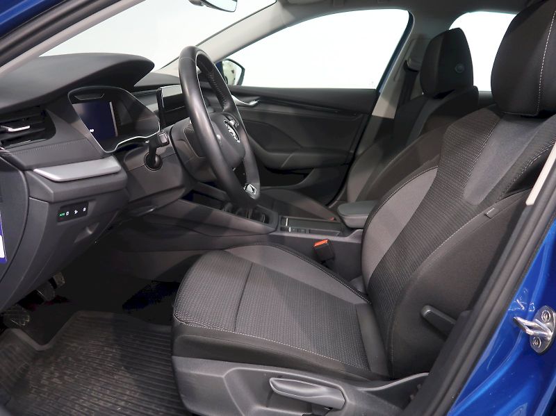 Škoda Octavia (2024) SELECTION 2.0TDI 85KW MATRIX - fotka 14 z 37