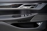 BMW Řada 7 750i xDrive Mpaket/530 PS - náhled 21