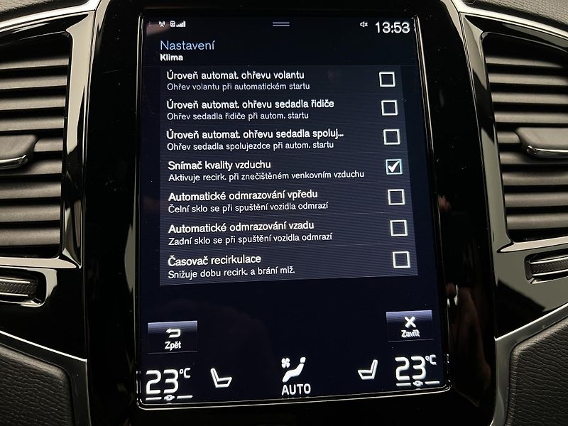 Volvo XC90 B5 AWD MOMENTUM PRO 7 MÍST - fotka 40 z 44