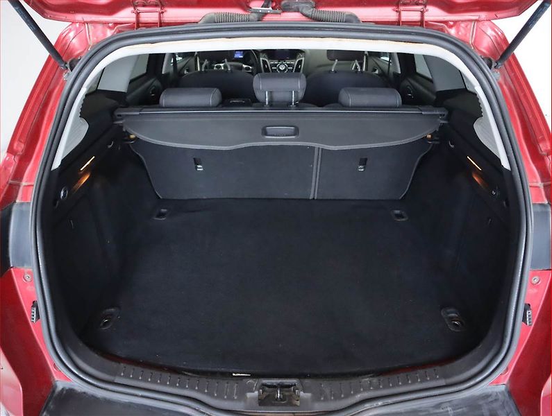 Ford Focus (2012) 2.0 TDCi, Automat, Serv.kniha - fotka 14 z 20