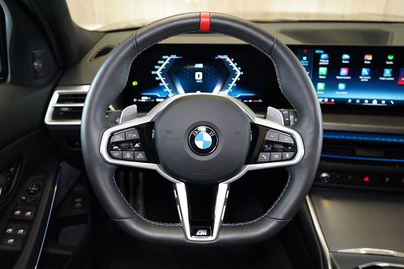 BMW Řada 3 M340i xDrive Touring, Panorama - fotka 28 z 50