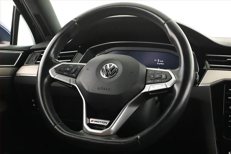 Volkswagen Passat (2019) 2.0 BiTDI - fotka 20 z 23