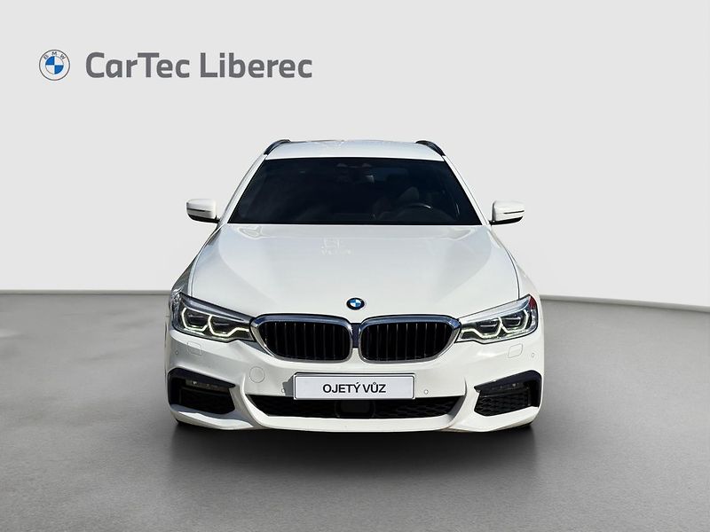 BMW Řada 5 540d xDrive Touring - fotka 18 z 21