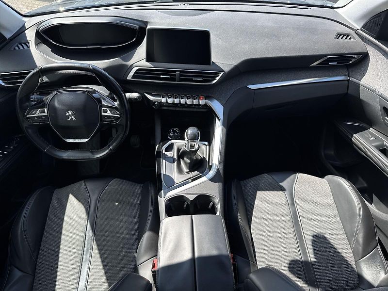 Peugeot 5008 (2017) 2.0 TDI - fotka 5 z 31