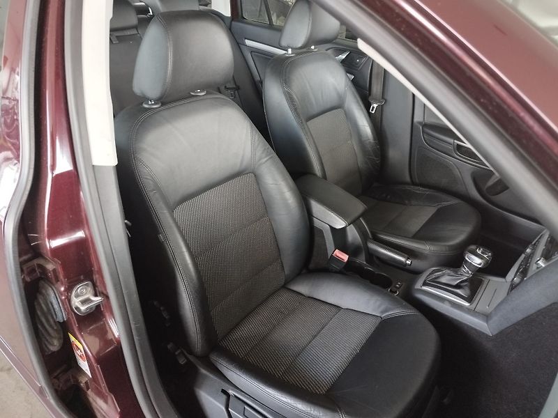 Škoda Octavia (2010) 1,6TDI,77KW,DSG,ALU,NAVI - fotka 15 z 29