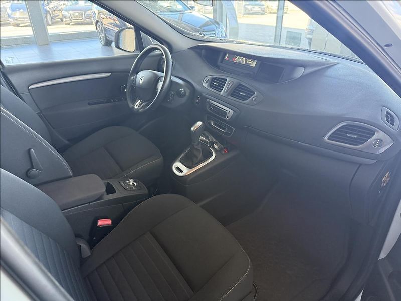 Renault Scénic 1,5   dCI 81kW,SERVIKA,LIMITED - fotka 9 z 23