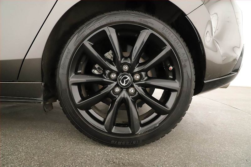 Mazda 3 (2021) 2.0 e-Skyactiv X - fotka 11 z 20