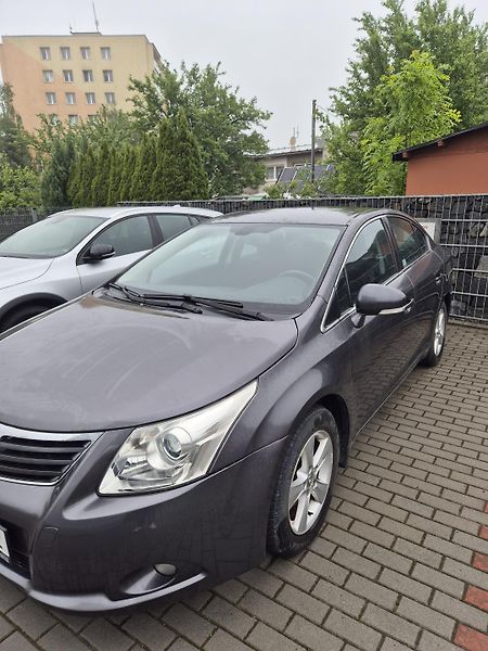 Toyota Avensis (2009) Toyota Avensis 2.0 D-4D 93 kW  - fotka 7 z 9