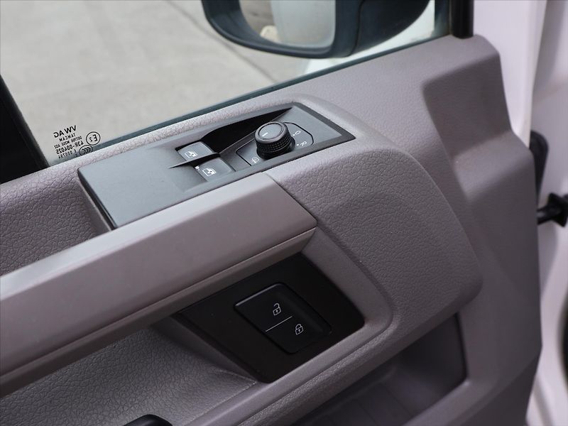 Volkswagen Crafter 2,0 TDI 103kW L2H2 CZ LED DPH - fotka 13 z 25