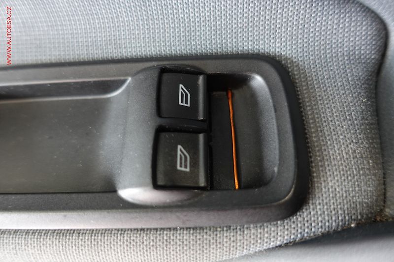 Ford Fiesta (2008) 1.2i, AC, STK9/27 - fotka 13 z 20