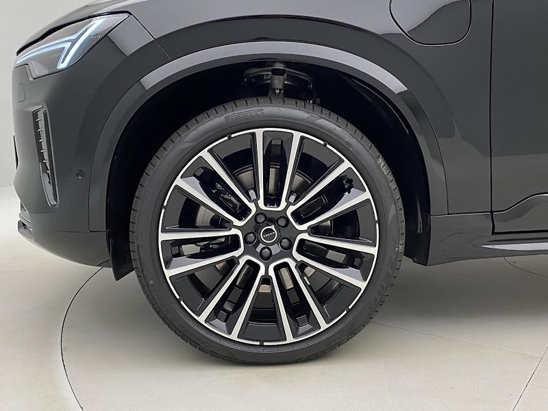 Volvo XC90 T8 RECHARGE BLACK EDITION 7m - fotka 41 z 70