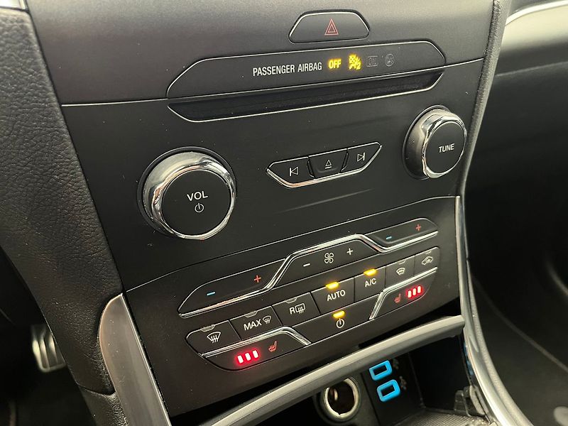 Ford S-MAX 2,5 HEV ST-Line - fotka 25 z 68