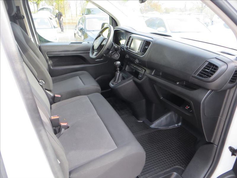 Opel Vivaro 1,5 CDTI 88kw Van L1 - fotka 11 z 18