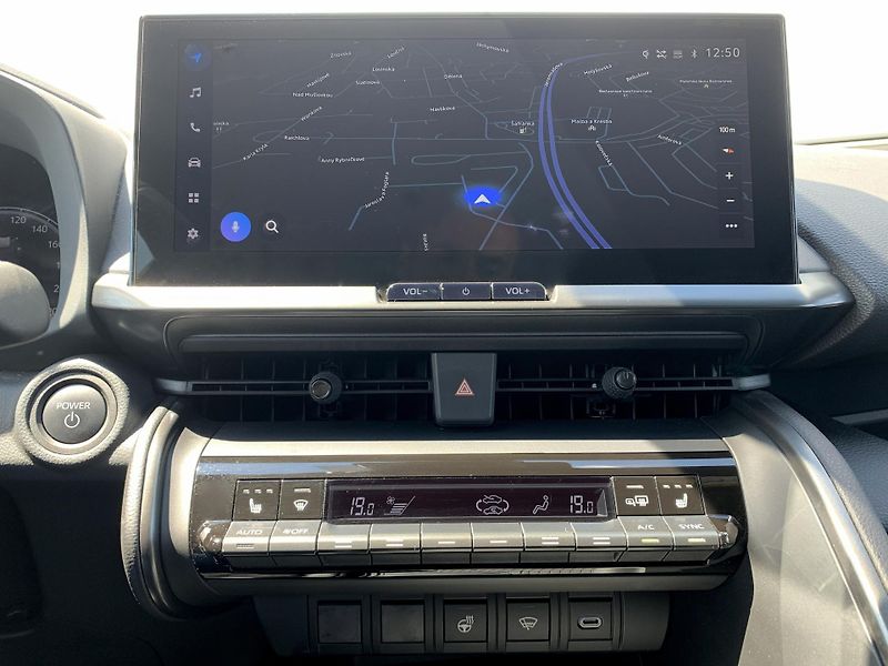 Toyota C-HR STYLE 1,8 HYBRID 90kW - fotka 20 z 32