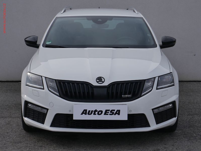 Škoda Octavia (2019) 2.0 TDi, RS, DSG, LED - fotka 2 z 26