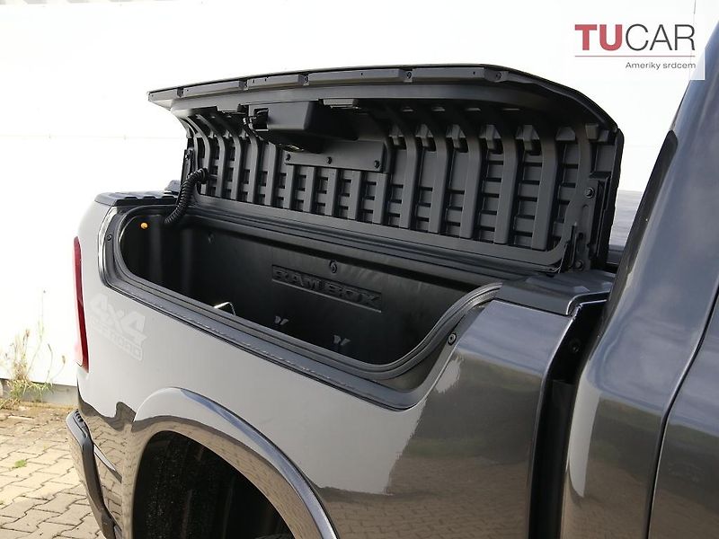 RAM 1500 (2026) Laramie 5.7 HEMI 2026 RamBox - fotka 4 z 37