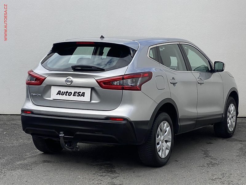 Nissan Qashqai (2017) 1.5dCi, Visia, TZ - fotka 4 z 16