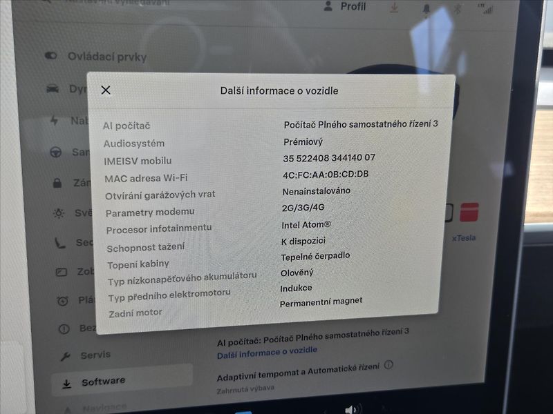 Tesla Model 3 0,0 LR 4x4 Tažné z. SOH 91% 1. - fotka 16 z 20