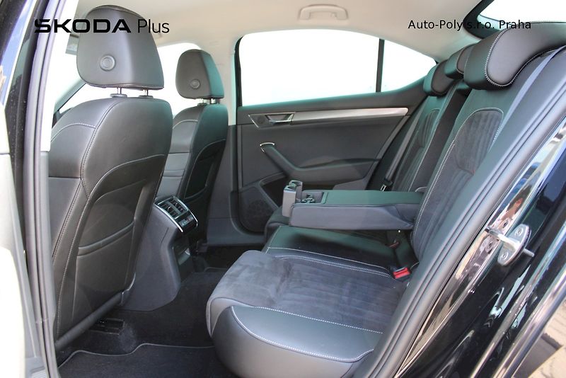 Škoda Superb (2023) 2.0 TDI 110 kW Style - fotka 22 z 25