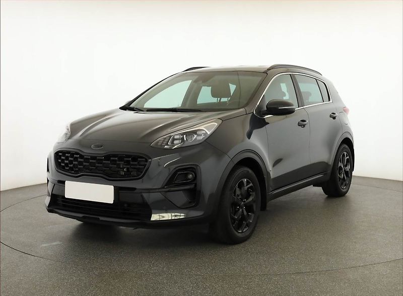 Kia Sportage (2021) Black Edition 1.6 CRDi - fotka 2 z 17